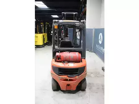 Carretilla elevadora GLP 2013  Linde H20T-01 (4)