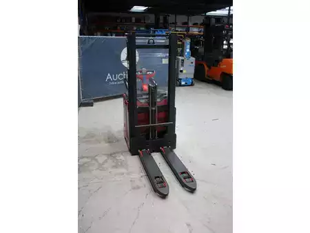 Stacker pedestre 2021  Linde D14 AP (6)