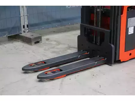 Stacker pedestre 2021  Linde D14 AP (9)
