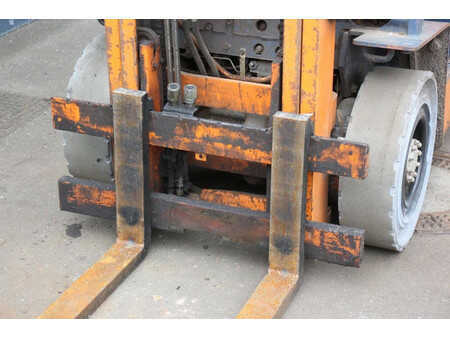 Carrelli elevatori GPL 1991  Toyota 42-5FGF-25 (10)