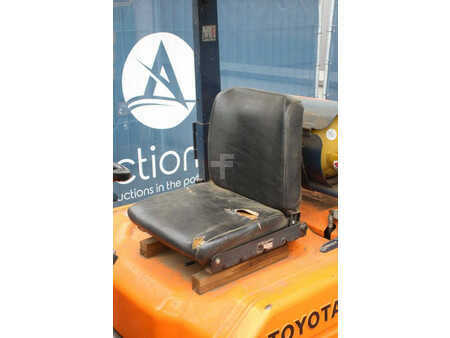 Carrelli elevatori GPL 1991  Toyota 42-5FGF-25 (22)