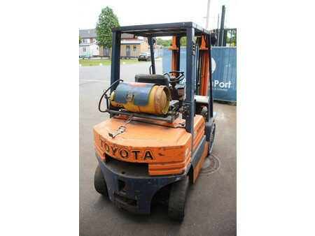 Carrelli elevatori GPL 1991  Toyota 42-5FGF-25 (5)