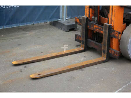 Carrelli elevatori GPL 1991  Toyota 42-5FGF-25 (9)