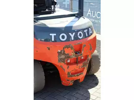 Eléctrico - 4 rodas 2018  Toyota 8FBMT50 (17)
