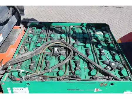 Eléctrico - 4 rodas 2018  Toyota 8FBMT50 (32)
