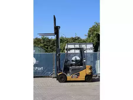 4-wiel elektrische heftrucks 2020  CAT Lift Trucks 2EP5000 (39)