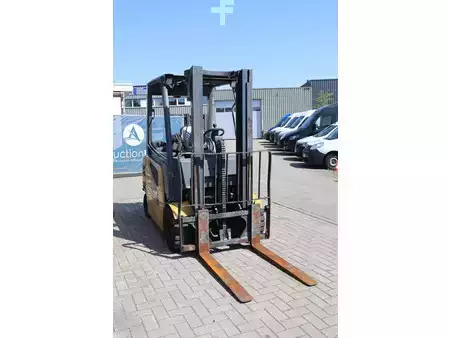 4-wiel elektrische heftrucks 2020  CAT Lift Trucks 2EP5000 (7)