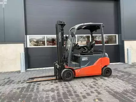 Elektro 4 Rad 2017  Toyota 8FBM20T (3)