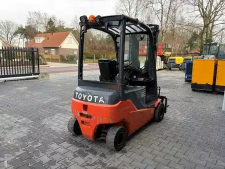 Elektro 4 Rad 2017  Toyota 8FBM20T (6)