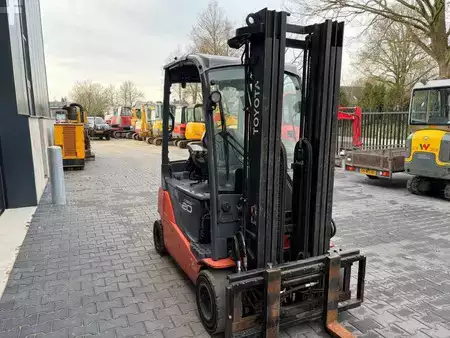 Elektro 4 Rad 2017  Toyota 8FBM20T (8)