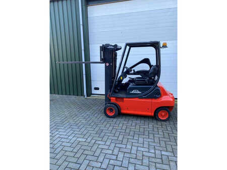 Carrelli elettrici 4 ruote 2005  Linde E20P-02 (3)