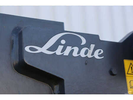 Elektryczne 4-kołowe 2018  Linde E16P-02 (13)