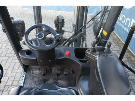 Elektryczne 4-kołowe 2018  Linde E16P-02 (20)