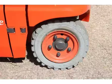 4-wiel elektrische heftrucks 2014  Linde E16P-01 (15)