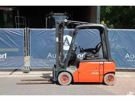 4-wiel elektrische heftrucks 2014  Linde E16P-01 (2)