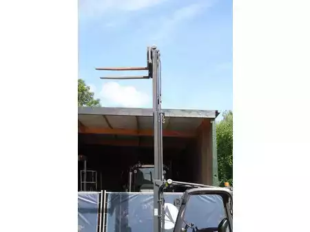 4-wiel elektrische heftrucks 2014  Linde E16P-01 (33)