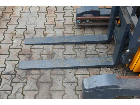 Reach Truck - Jungheinrich ETV216 (10)