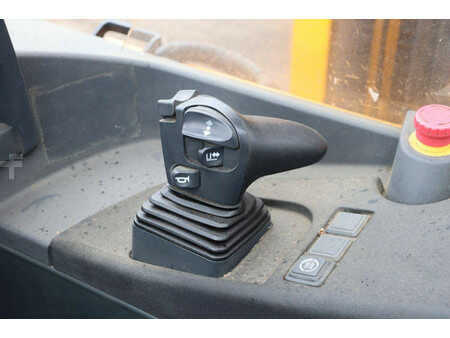 Reach Truck - Jungheinrich ETV216 (18)