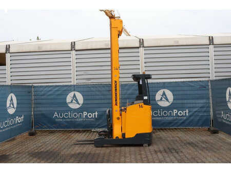 Reach Truck - Jungheinrich ETV216 (2)