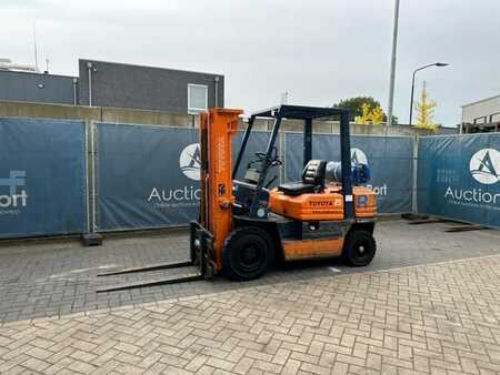 LPG Forklifts 1989  Toyota 42-5FG25 (1)