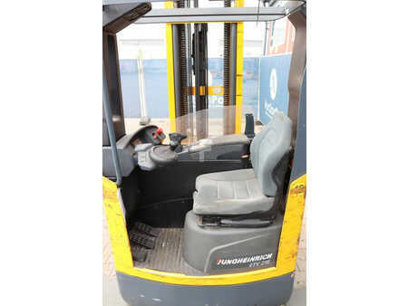 Reachtrucks 2004  Jungheinrich ETV 216 (14)
