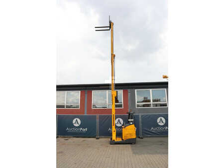 Reachtrucks 2004  Jungheinrich ETV 216 (25)