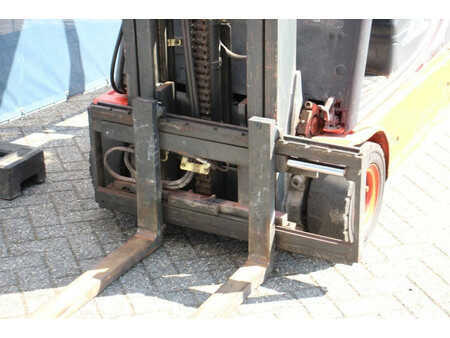 4-wiel elektrische heftrucks 2000  Linde E16C-02 (10)
