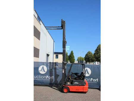 4-wiel elektrische heftrucks 2000  Linde E16C-02 (25)