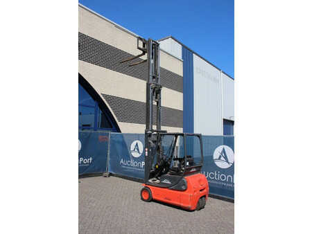 4-wiel elektrische heftrucks 2000  Linde E16C-02 (26)