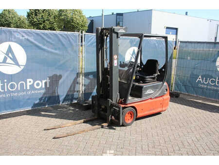 4-wiel elektrische heftrucks 2000  Linde E16C-02 (8)