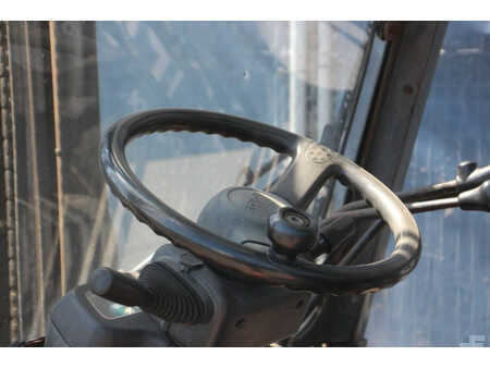 Dieselový VZV 2006  Toyota 427FD 40 (21)