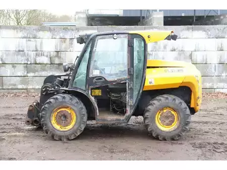 Teleskoptruck fast bom 2012  JCB 515-40 (2)