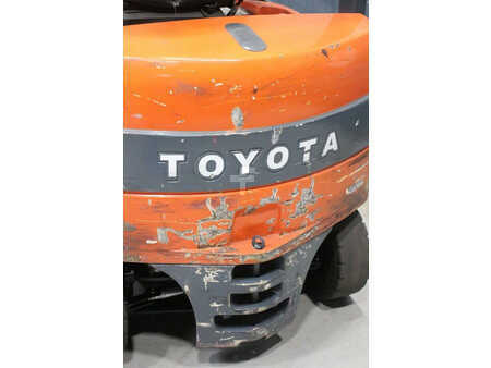 Electric - 4 wheels 2013  Toyota 7FBMF25 (19)