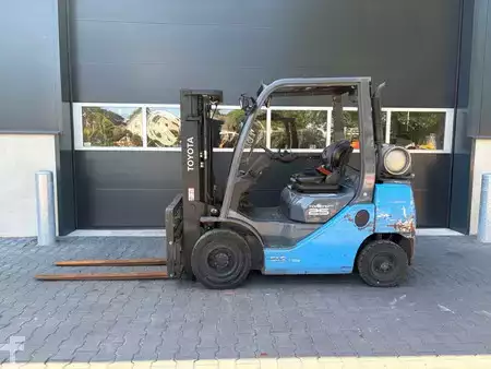 Wózki gazowe 2020  Toyota 06-8FG25F (2)