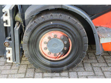 Chariots élévateurs diesel 2010  Linde H50D-01 (17)