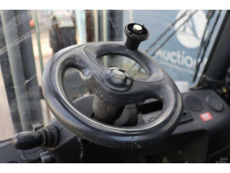 Chariots élévateurs diesel 2010  Linde H50D-01 (26)