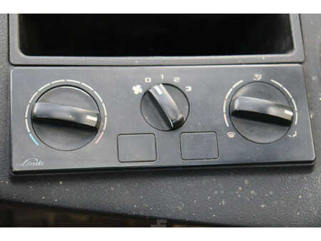 Chariots élévateurs diesel 2010  Linde H50D-01 (28)