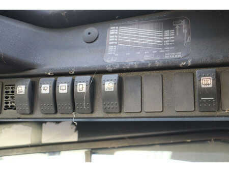 Chariots élévateurs diesel 2010  Linde H50D-01 (29)