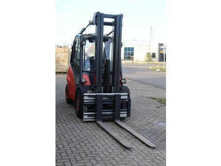 Chariots élévateurs diesel 2010  Linde H50D-01 (7)