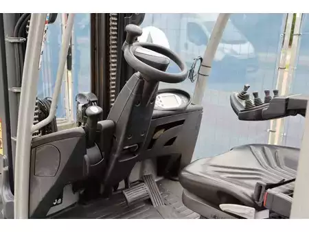 Carrelli elevatori diesel 2014  Still RX70-40 (28)