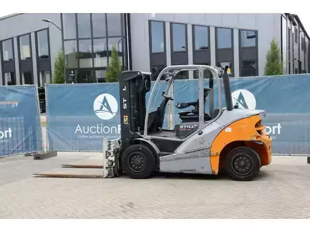 Carrelli elevatori diesel 2014  Still RX70-40 (3)