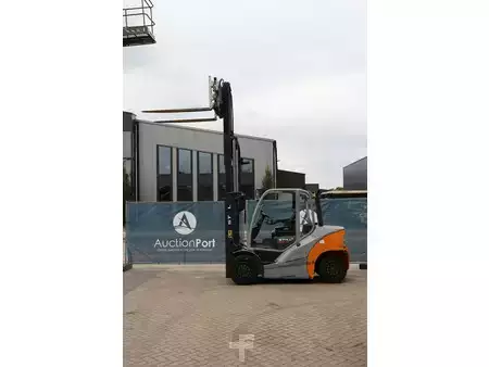Carrelli elevatori diesel 2014  Still RX70-40 (36)