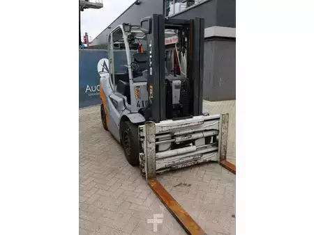 Carrelli elevatori diesel 2014  Still RX70-40 (7)