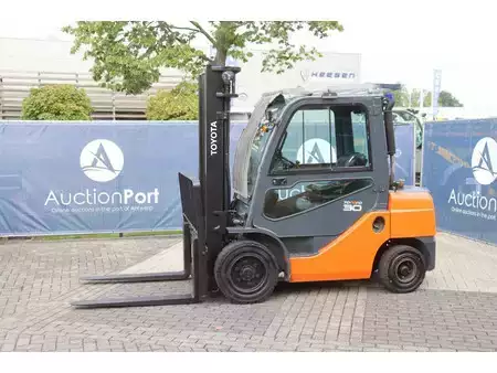 Carrelli elevatori diesel 2020  Toyota 02-8FDF30 (1)