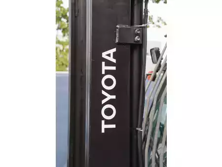 Carrelli elevatori diesel 2020  Toyota 02-8FDF30 (16)