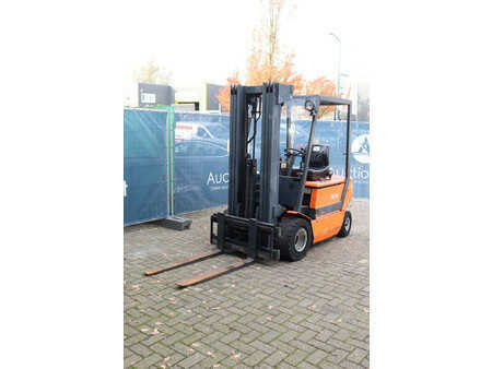 Elektryczne 4-kołowe 1998  Mic PE 25 MP MK VI A-1 (9)