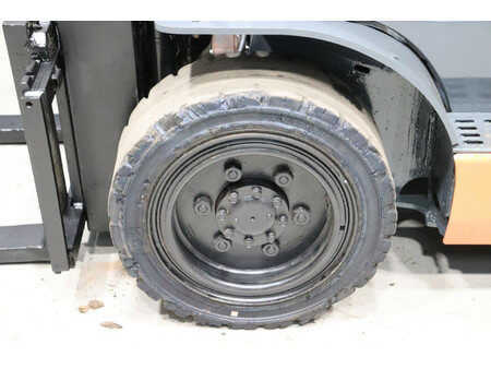 Diesel heftrucks 2011  Toyota 02-8FDF30 (12)