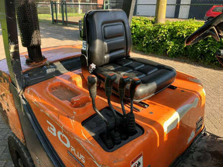 Dieselstapler 2020  Doosan D30GP (10)