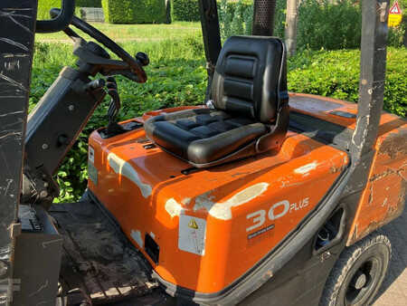 Dieselstapler 2020  Doosan D30GP (7)