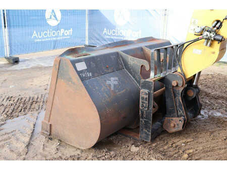 Sollevatori telescopici rigidi 2005  CAT Lift Trucks TH580B (16)